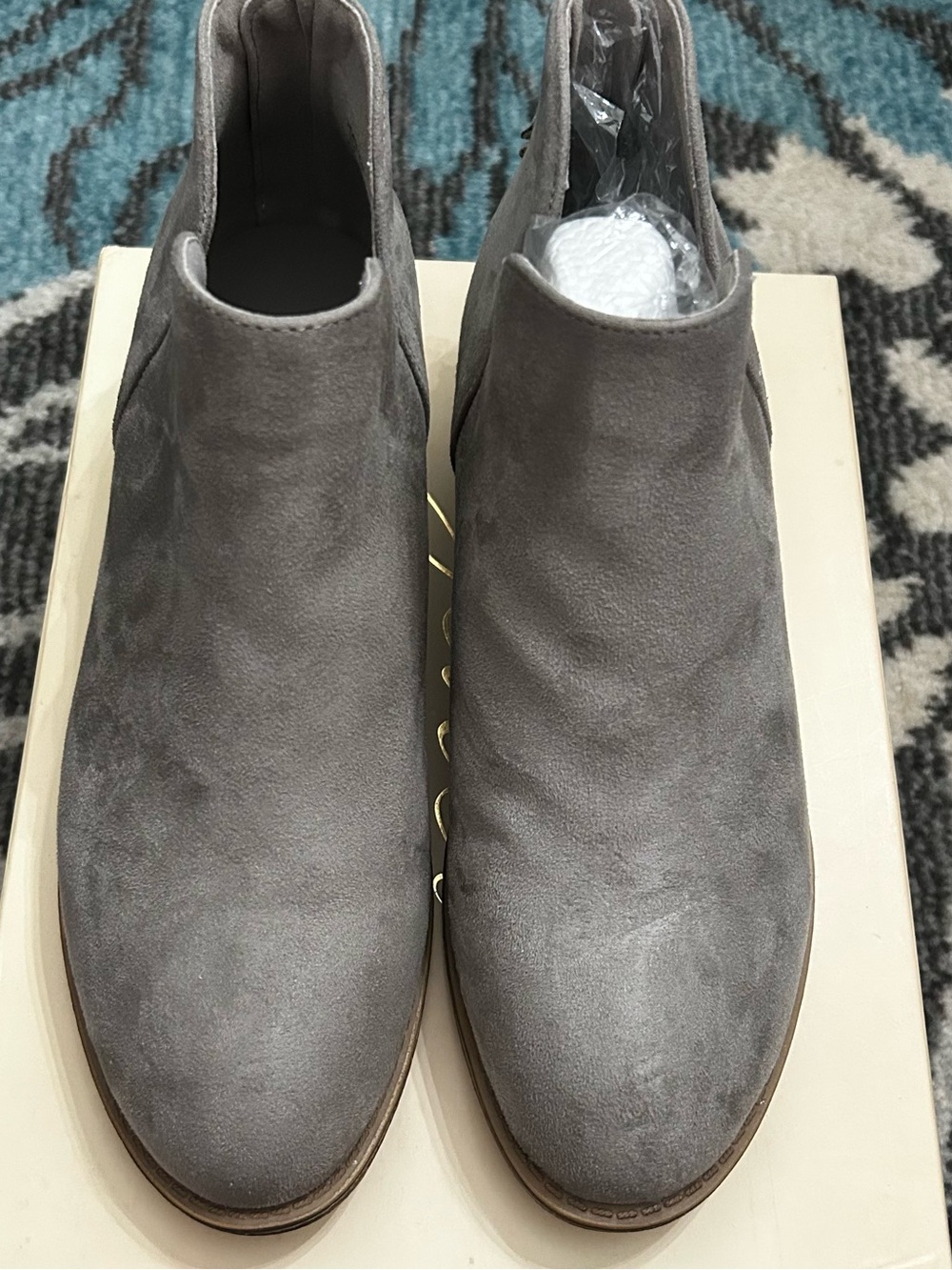 Journee Collection Rimi Women’s Gray Suede Boot Zipper Back Size 9